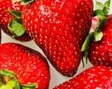 Foto del paso 1 de la receta: Magdalenas de fresas y ricotta 🍓 🧁 🍙