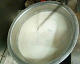 A picture of step 2 of White gravy.