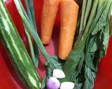 Foto langkah ke 1 dari resep 27. Bening Sayur Bakso Sapi (week 6).