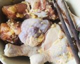 Hình bước làm 1 của món Gà chiên xào rau củ