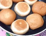 Foto langkah ke 1 dari resep Bekal Anak Burger Mini.