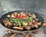 A picture of step 2 of Paella Valenciana.