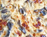 Foto del paso 6 de la receta: Tarta de cebolla, queso y hongos