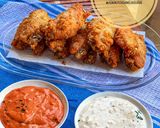 Foto langkah ke 4 dari resep Crispy Chicken Wings with Blue Cheese Dipping Sauce & Spicy Mustard Sauce.