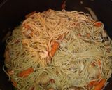 Foto del paso 4 de la receta: Fideos orientales tres delicias