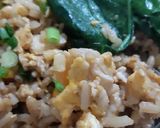 รูปขั้นตอนการทำที่ 2 ของ "ข้าวผัดไข่โบราณ / ข้าวผัดซีอิ๊ว" 🍳🍚