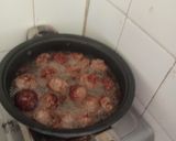 A picture of step 3 of Spaghetti with meatballs#author Marathon.