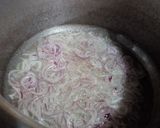 A picture of step 2 of Bhuni hui bhindi.