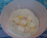 A picture of step 1 of Quiche Lorraine.