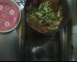 Foto langkah ke 6 dari resep Bakmi Sagu Goreng dengan Tumisan Daging Bakso Sayur Toge.