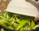 Foto langkah ke 3 dari resep Tumis Kangkung Rebon.