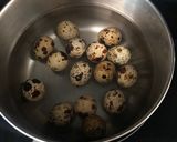 Foto langkah ke 1 dari resep Cara merebus telur puyuh agar matangnya pas dan telur tidak pecah.
