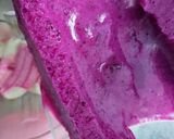 Gambar langkah 1 resipi Dragonfruit Smoothie with Chocolate Pomegranate Bites.