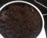 A picture of step 3 of Oreo shake.