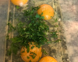 Foto del paso 2 de la receta: Tortilla de boniato, patata y cebolla 🍠 🧅 🌿