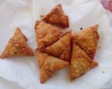 A picture of step 5 of Rice Samosas.