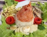 Foto langkah ke 5 dari resep Tumini nasi goreng merah putih.