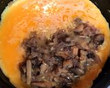 Foto del paso 3 de la receta: Omelette con champiñones y queso