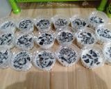 Foto langkah ke 4 dari resep Puding Oreo Cup.