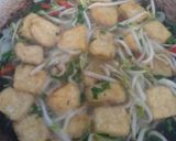 Foto langkah ke 3 dari resep Sayur Bening Tahu Tauge.