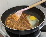 Gambar langkah 4 resipi Laksa Goreng.