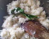 Foto langkah ke 2 dari resep Dadar Gulung isi Kelapa.