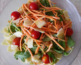 Foto del paso 3 de la receta: Ensalada de lacitos, rúcula, zanahoria y vinagreta de naranja