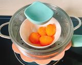 Hình bước làm 1 của món Bánh quy trứng muối