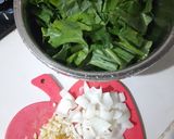 Foto langkah ke 1 dari resep Cah Kailan Bawang Putih.