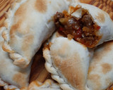 Foto del paso 4 de la receta: Empanadas criollas con carne cortada a cuchillo ¡Jugosísimas!