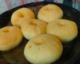 Foto langkah ke 8 dari resep Donat Warna Warni.