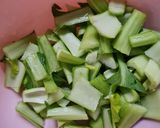 Foto langkah ke 1 dari resep Pakcoy cah sapi.