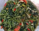 Foto langkah ke 5 dari resep Tumis kangkung saos tiram.