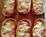 Foto langkah ke 8 dari resep Strawberry Streusel Bread.