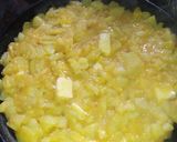 Foto del paso 2 de la receta: Tortilla de papas con queso,🤤💜