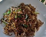 Foto langkah ke 7 dari resep Mie Goreng Seafood ala Resto Chinese Food.