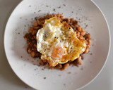 Foto del paso 6 de la receta: Fessolets con ternera en salsa de vermouth y huevo frito