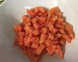 Une image de l'étape 3 de Salade de pastèque, poires, melon et pêches de vigne.