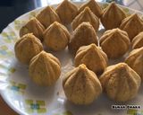 A picture of step 5 of Gud Besan modak recipe.