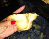 Foto del paso 4 de la receta: Bolsitas de crepé rellenas 🤤🧀👌