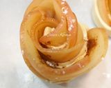 Foto langkah ke 6 dari resep Apple rose puff pastry.