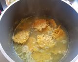 Foto del paso 4 de la receta: Tortitas de pollo en salsa verde