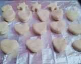A picture of step 3 of Semolina cookies.