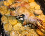 Foto del paso 7 de la receta: Paletilla de cordero al horno con patatas y cebolla