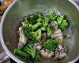 Foto langkah ke 2 dari resep Ayam Rebus Oregano.