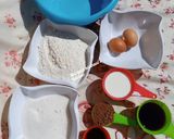 A picture of step 1 of Chocolate cake with whip cream.