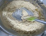 A picture of step 5 of Sattu Ladoo.