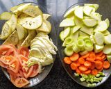 Foto del paso 1 de la receta: Traseros de pollo al horno con verduritas