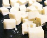 A picture of step 4 of Corn capsicum paneer masala.