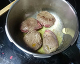 Foto del paso 2 de la receta: Carrilladas (carrilleras) en salsa de vino